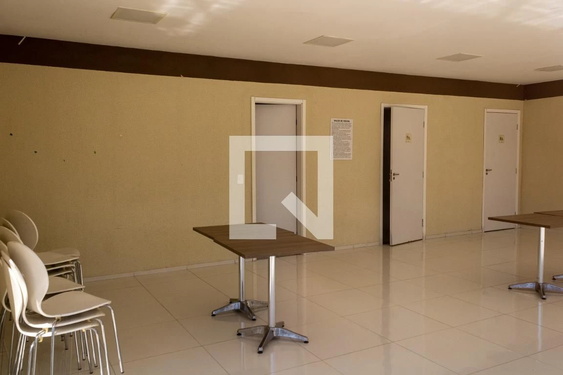 Furnished apartment, 49 m², with floor-to-ceiling windows — photo 42