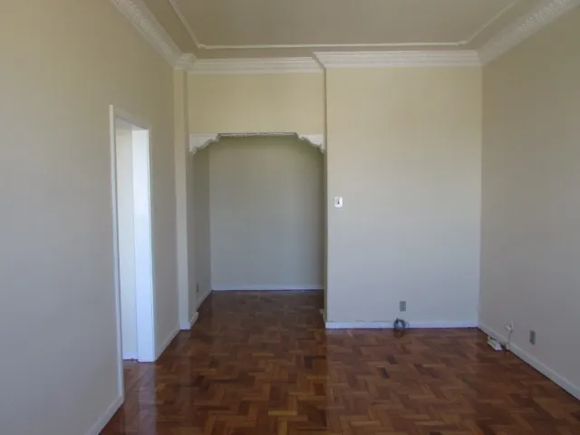Apartment, 52 m², with wood or laminate floors — photo 3