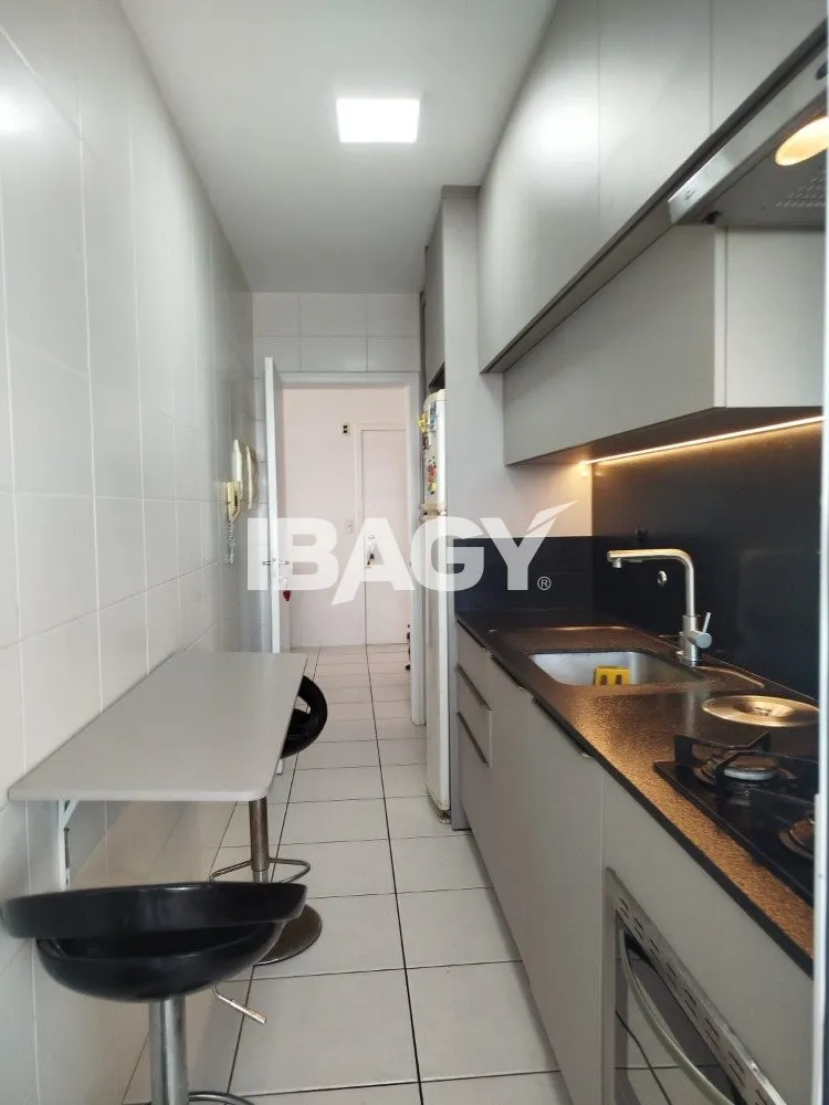 Furnished 3-bedroom apartment with 126 m² — photo 3