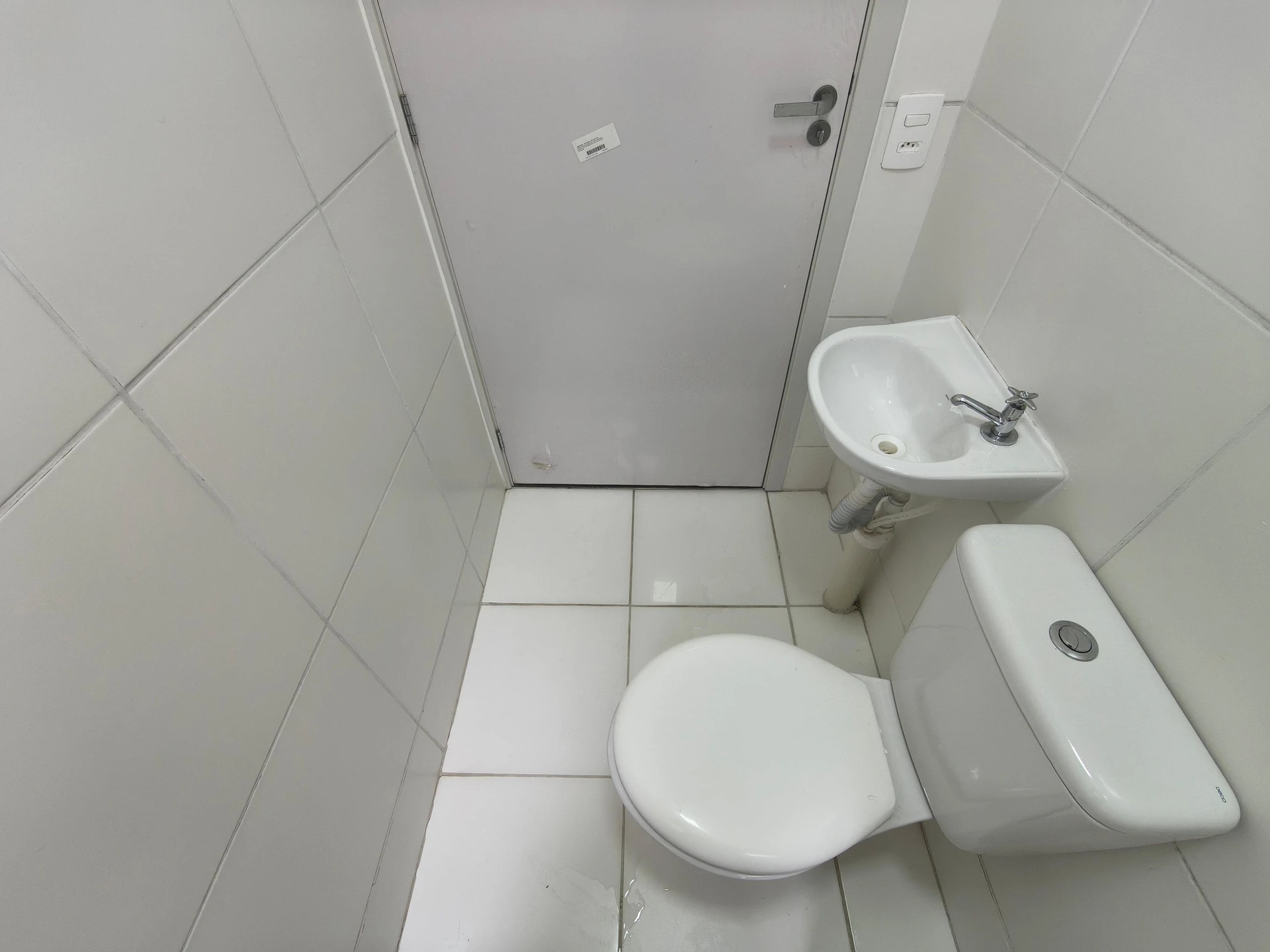 Unfurnished 2-bedroom apartment with 1 parking space — photo 34