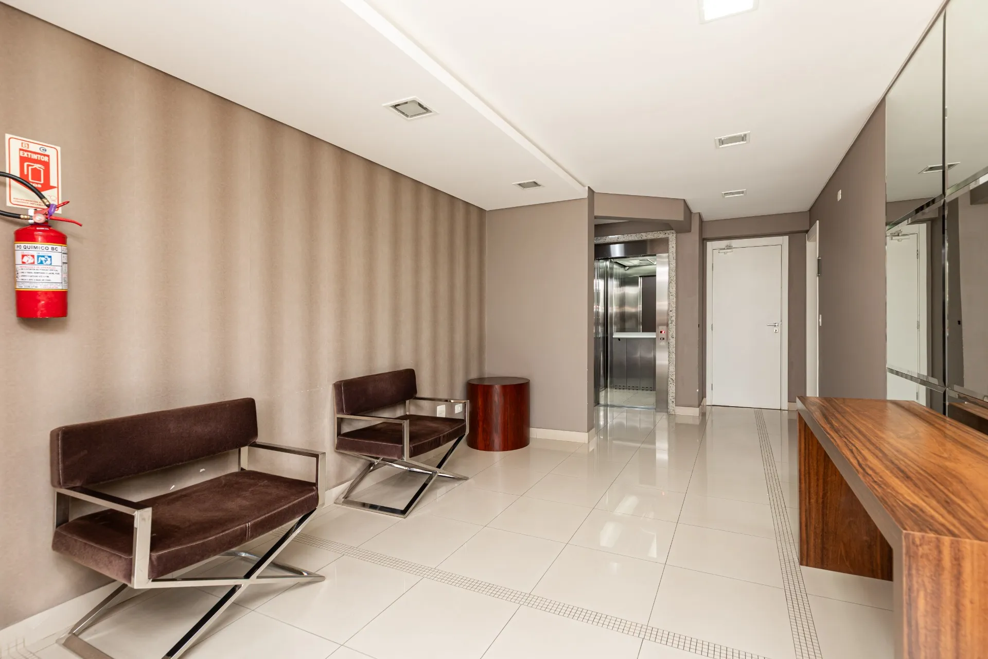 Apartment 432 m² with 3 bedrooms and an open-plan kitchen — photo 41