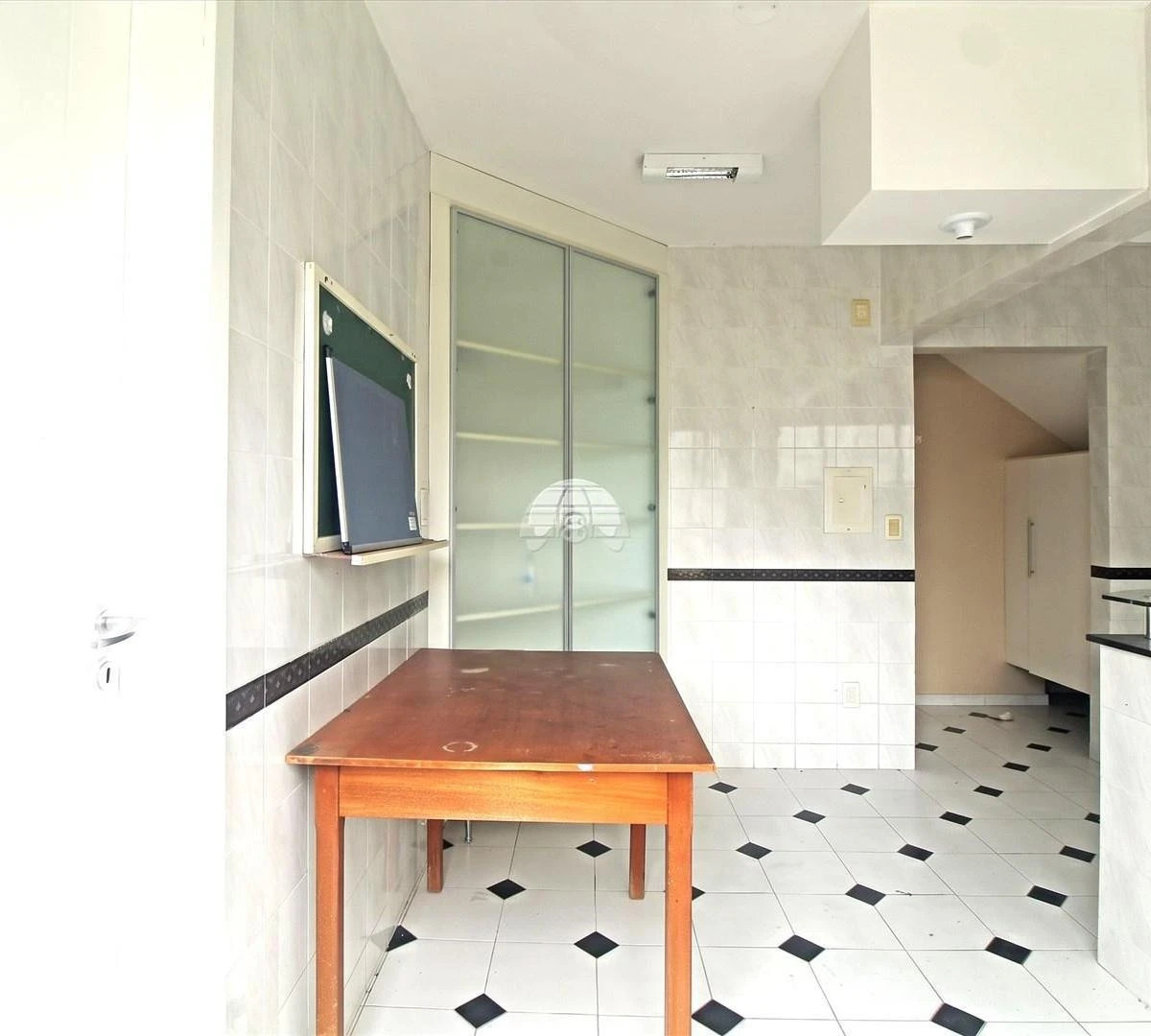 3-bedroom house with a grill on the balcony in Curitiba — photo 12