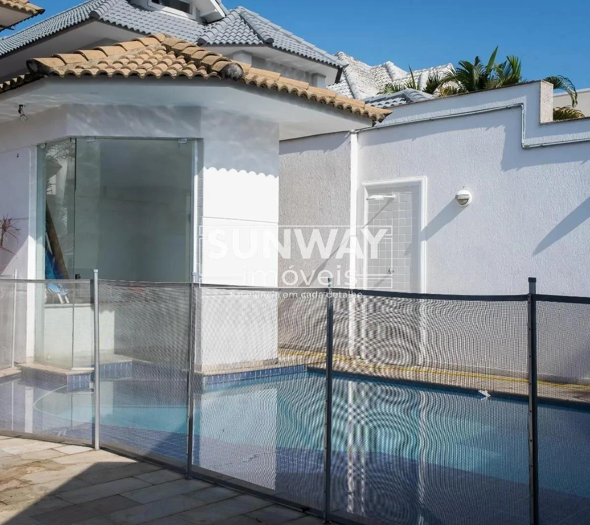 5-bedroom house with a walk-in closet in Rio de Janeiro — photo 15