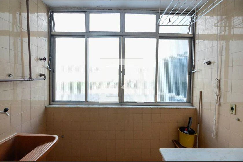 140 m² apartment with 4 bedrooms and 1 en-suite — photo 48