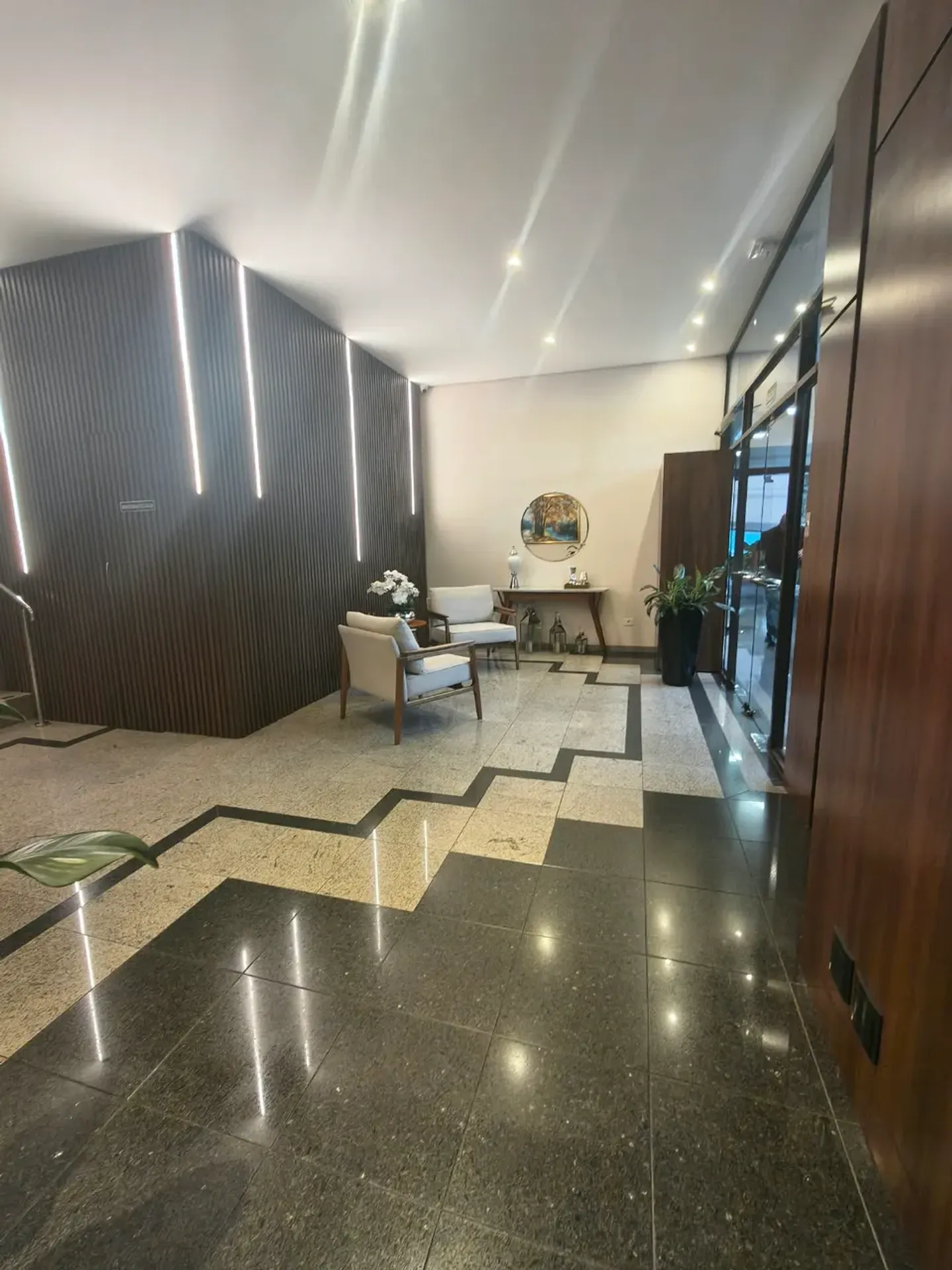 116 m² apartment with a home office and a washing machine — photo 34