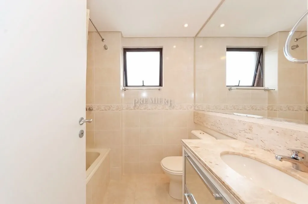 4-bedroom apartment with private barbecue — photo 35