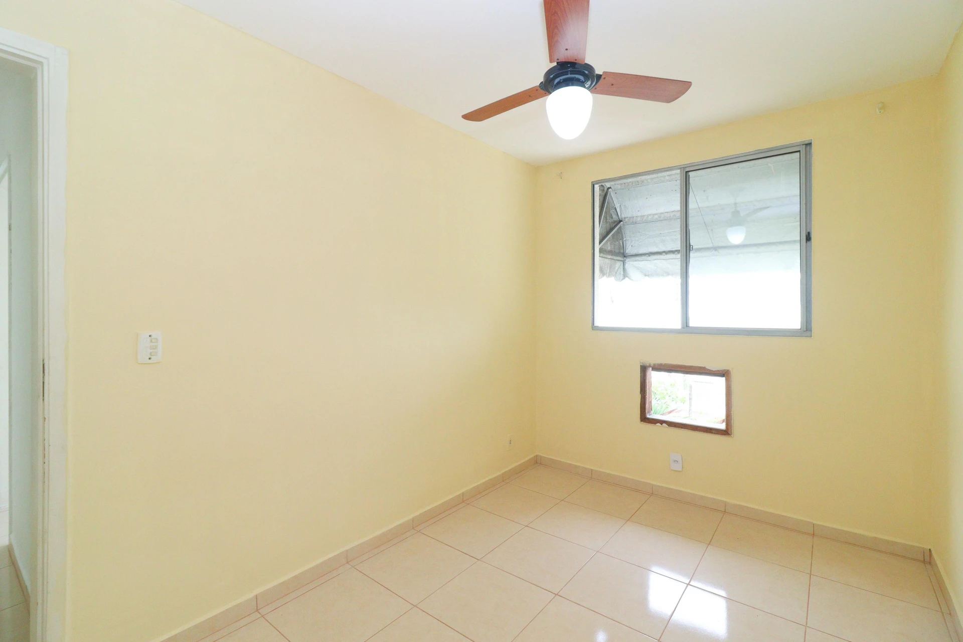 2-bedroom apartment in a building with a gym — photo 26