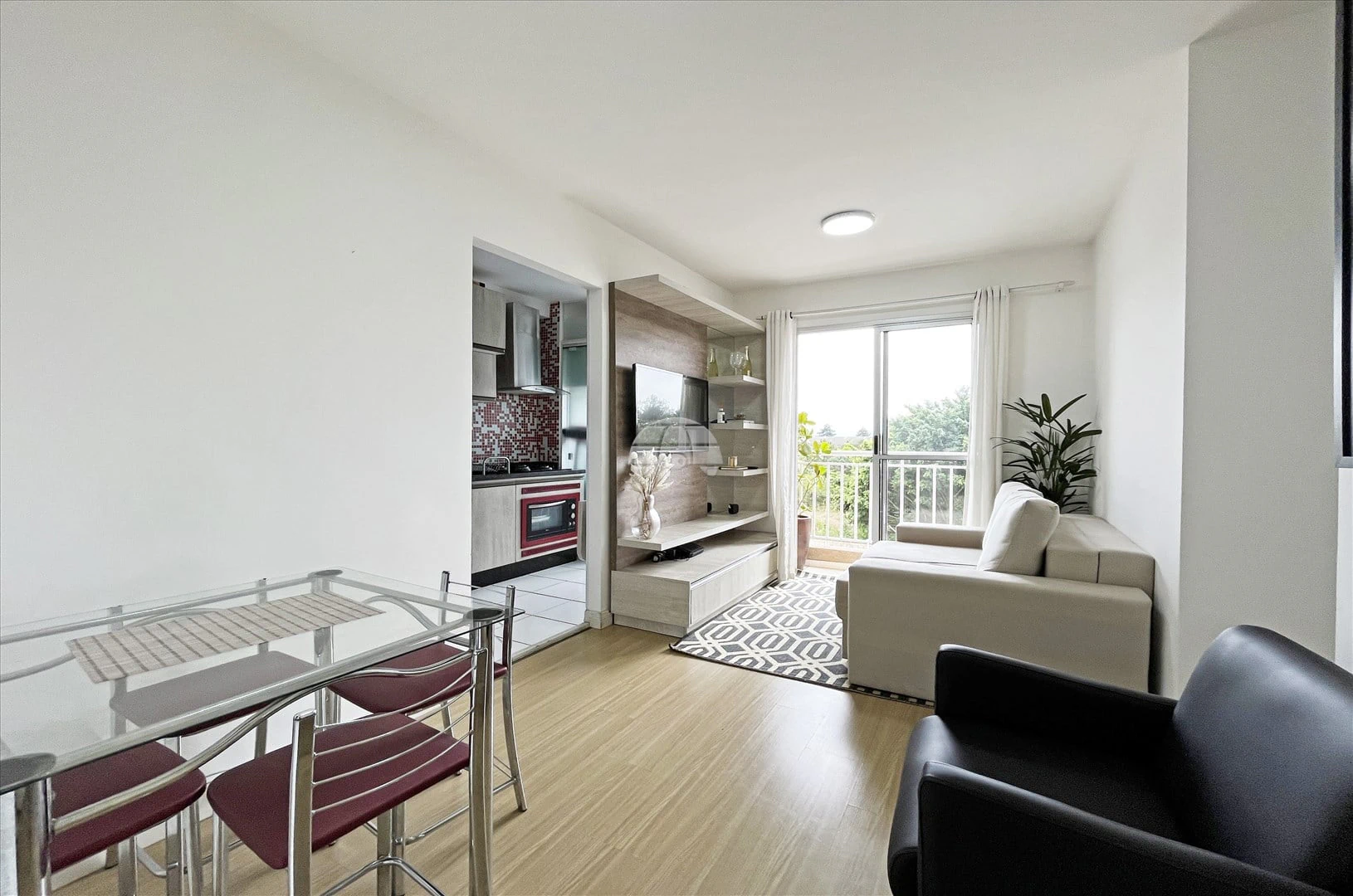 2-bedroom apartment with a washing machine in Curitiba