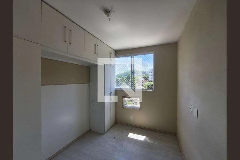 Apartamento de 2 quartos e 1 banheiro com cozinha fechada — photo 8