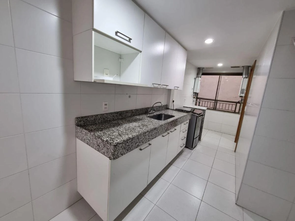 4-bedroom apartment in a building with a sauna — photo 48