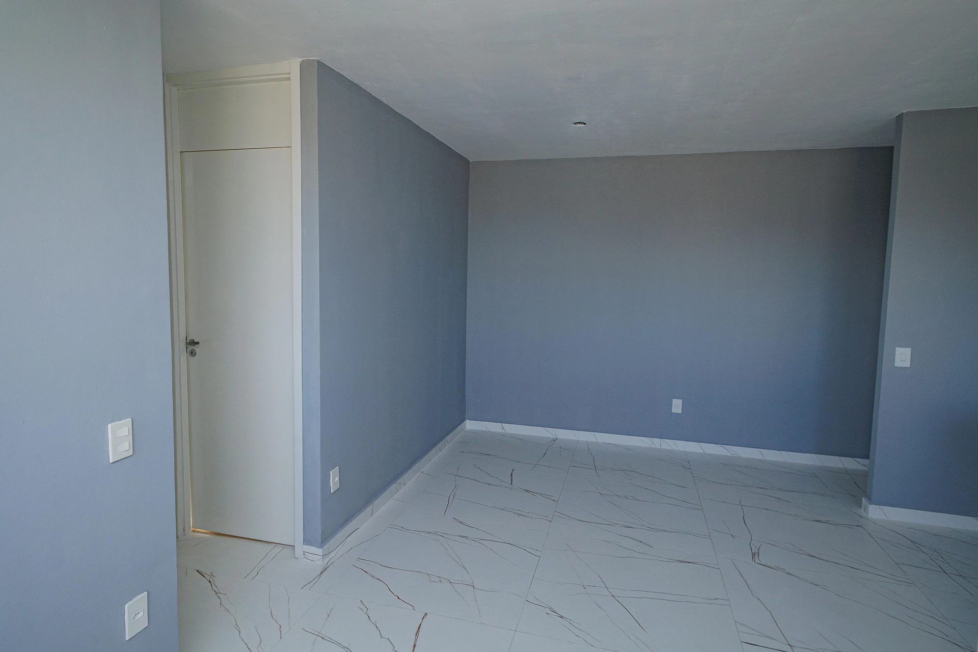2-bedroom apartment with an open-air pool area — photo 21