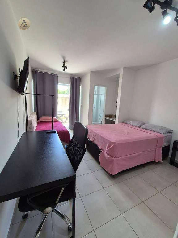 Furnished 1-bedroom apartment with private garden