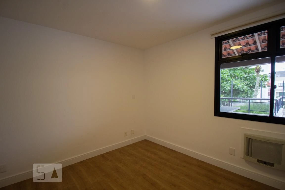 3-bedroom apartment with a balcony and built-in BBQ — photo 36