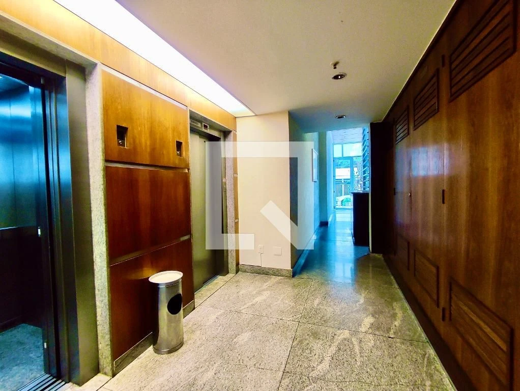 Furnished 1-bedroom apartment with open kitchen — photo 14