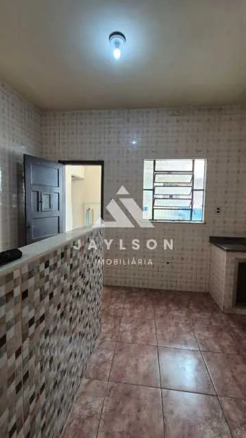 Unfurnished 1-bedroom apartment with a closed kitchen — photo 25
