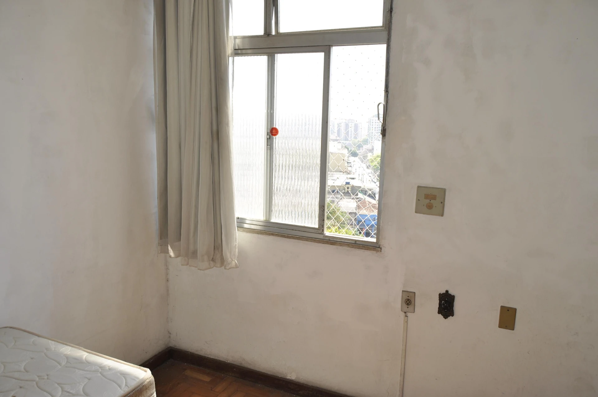 Furnished apartment, 64 m², with wood or laminate floors — photo 7