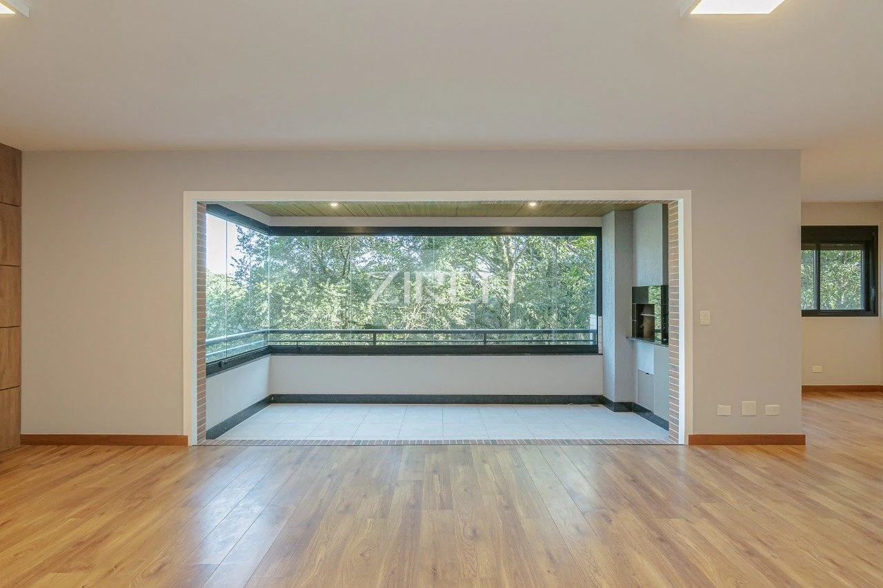 3-bedroom apartment with a separate gas kitchen