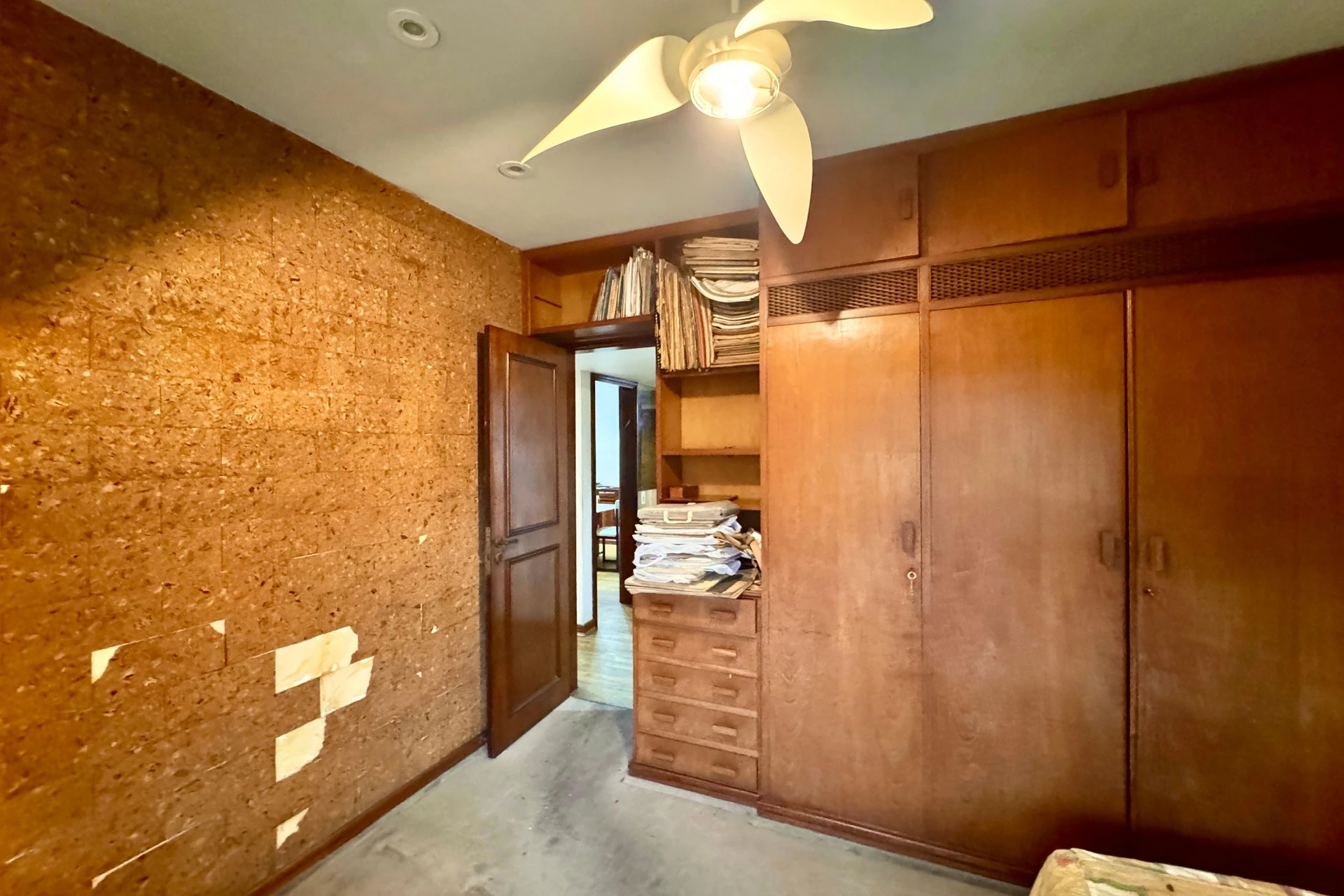 Floor-to-ceiling windows in a 4-bedroom apartment, 180 m² — photo 11