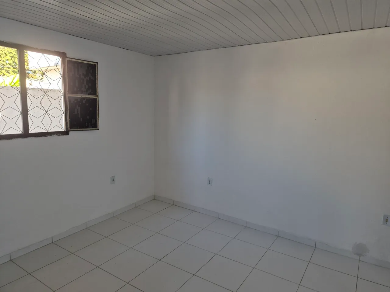 Unfurnished studio with a gas stove and 1 parking spot — photo 3