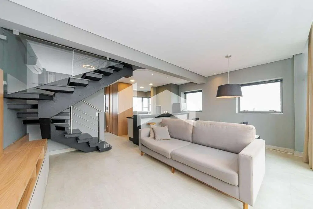 Floor-to-ceiling windows in a 2-bedroom apartment, 109 m²