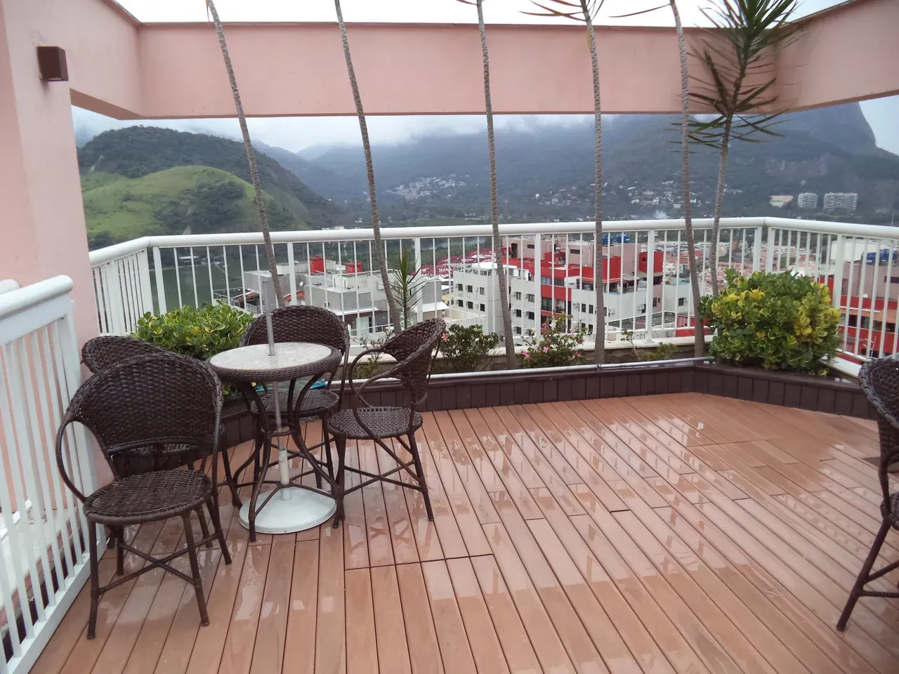 Apartment with 2 bedrooms, 2 bathrooms and a terrace — photo 2