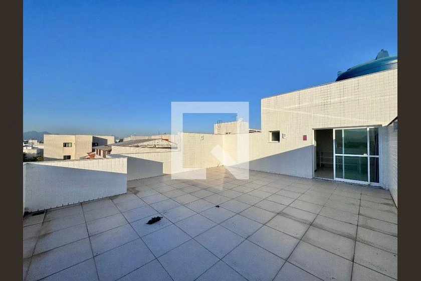 Rental penthouse with 3 en-suite bedrooms and 306 m² — photo 44
