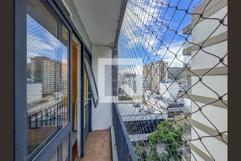 1-bedroom apartment with 2 bathrooms and a balcony — photo 20