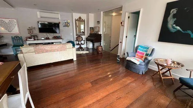 Furnished 240 m² penthouse with 3 bedrooms and 4 baths — photo 33