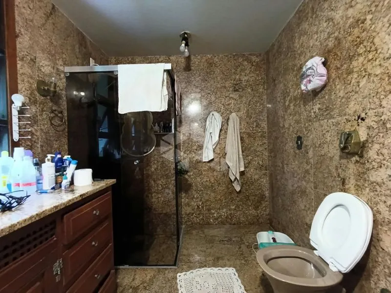 House, 600 m², with a bathtub — photo 33