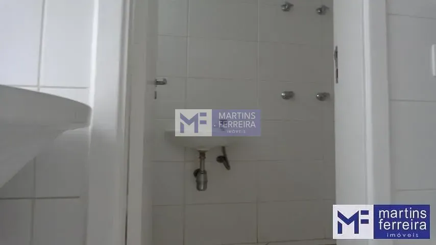 Apartamento sem mobília com 2 quartos e cozinha fechada — photo 16