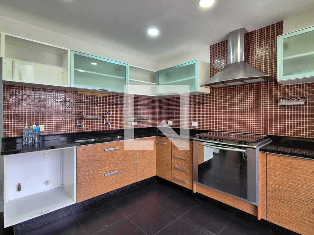 3-bedroom apartment with a balcony and 3 bathrooms — photo 73