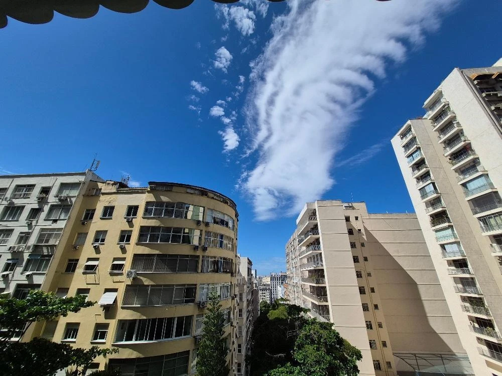3-bedroom apartment with a mountain view in Rio de Janeiro — photo 10