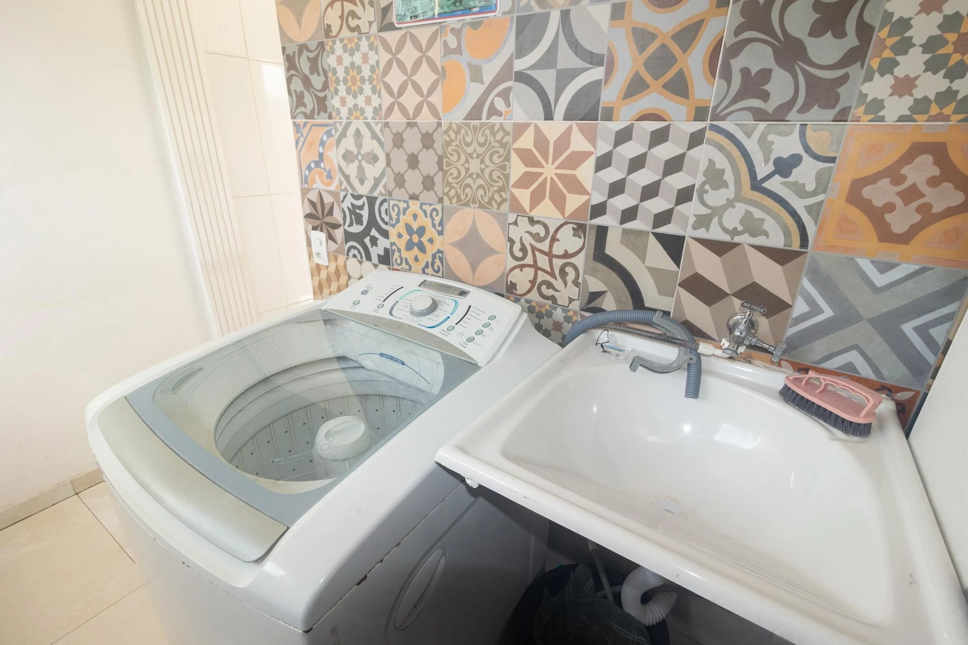 Furnished house with 2 bedrooms and 1 bathroom — photo 12