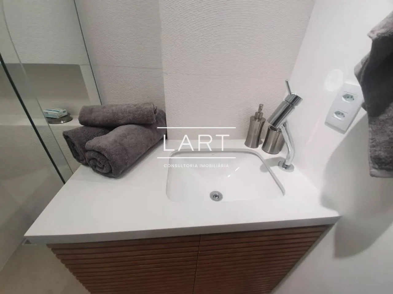 Home office in a 2-bedroom apartment, 110 m² — photo 22