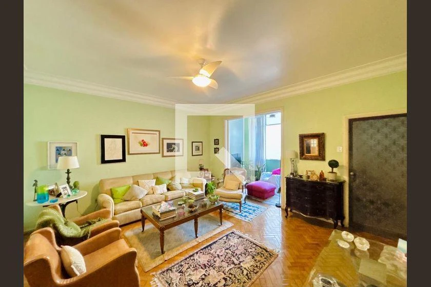Furnished apartment with 3 bedrooms and 200 m² — photo 12