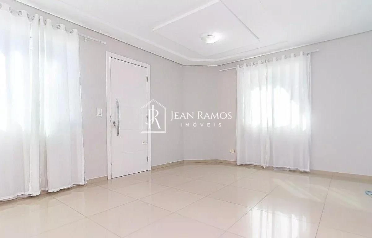 Bathtub in a 3-bedroom house, 115 m² — photo 12
