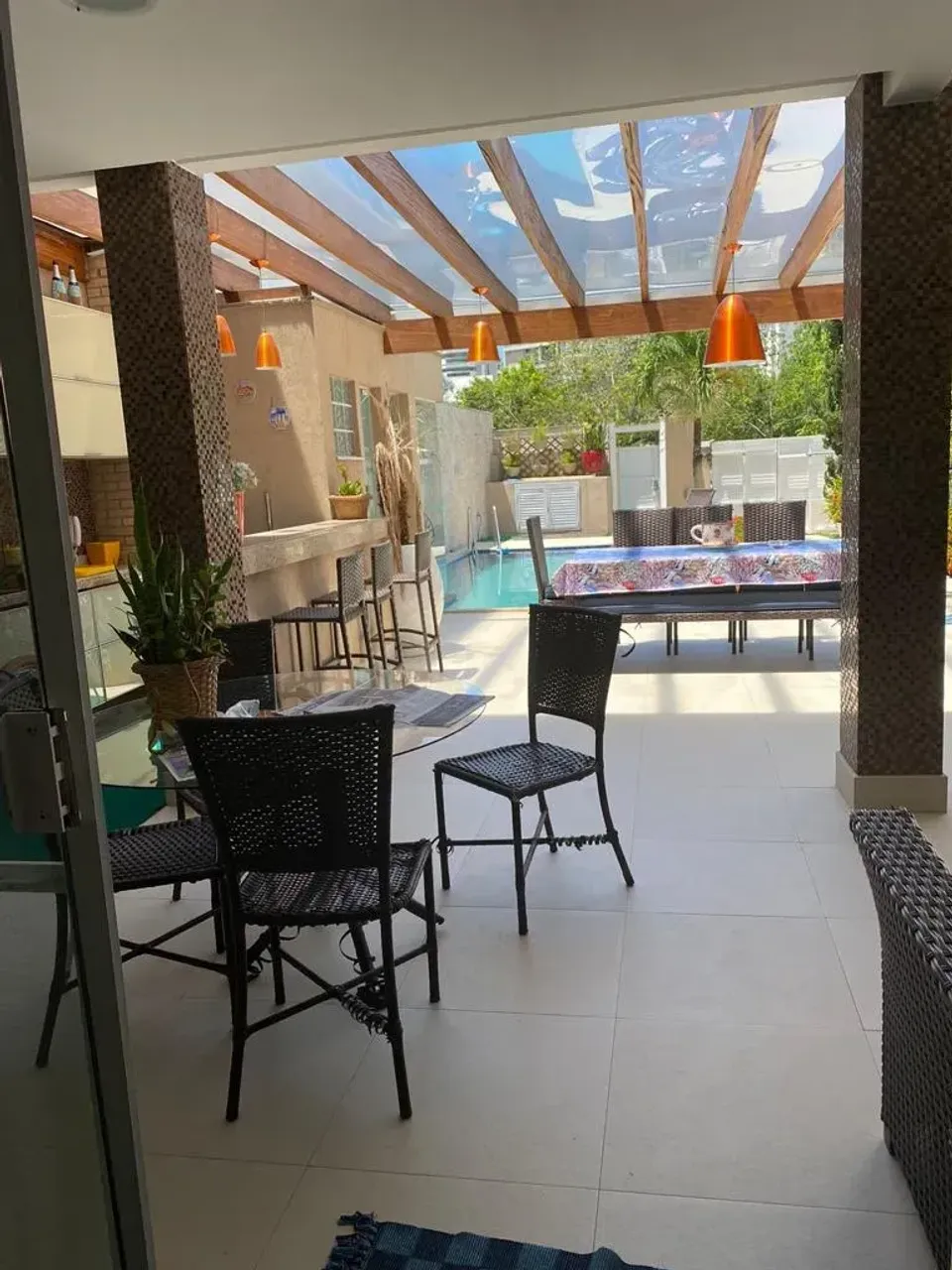 Casa com cozinha fechada e fogão a gás, 350 m² — photo 9