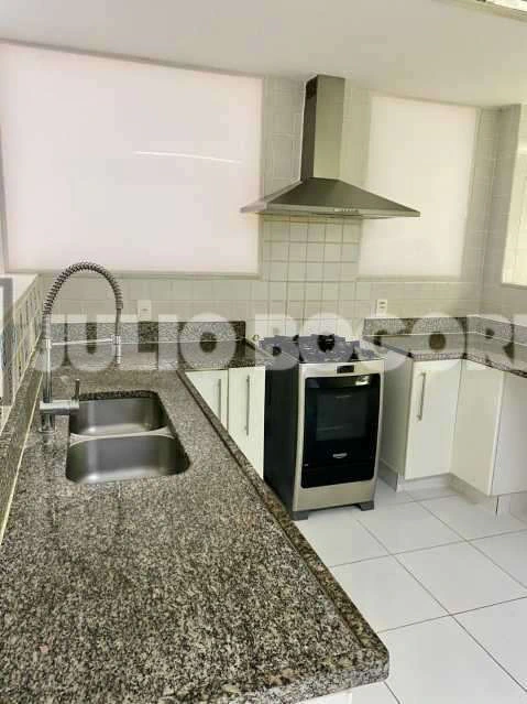 Apartamento mobiliado com 3 quartos e 341 m² — photo 25