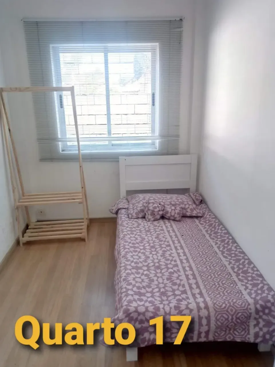 Furnished studio with closed kitchen and 1 parking space