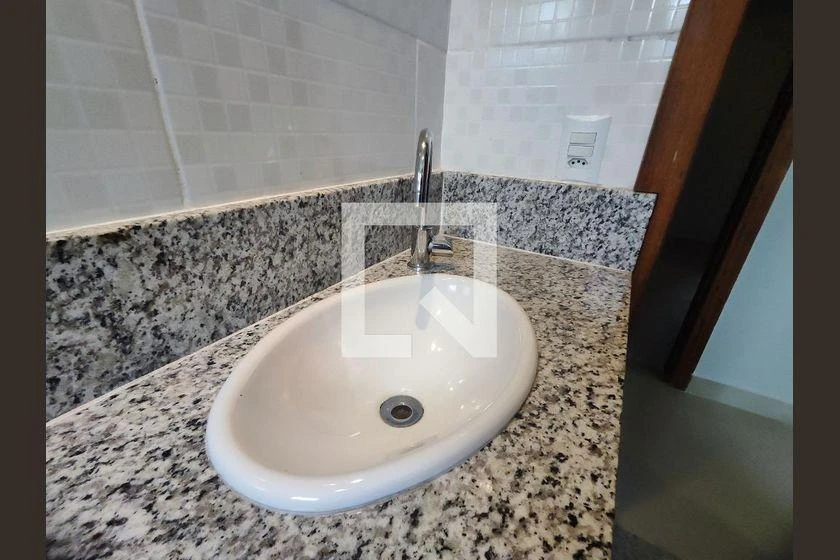 Rental apartment with 4 en-suite bedrooms and 350 m² — photo 45
