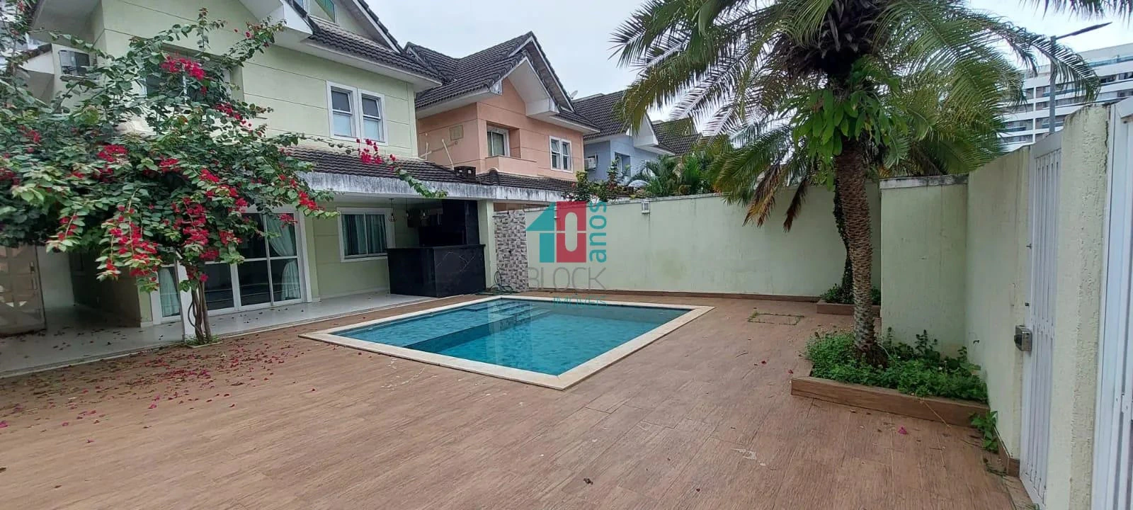 Casa de 200 m² com 4 suítes e 3 vagas — photo 8