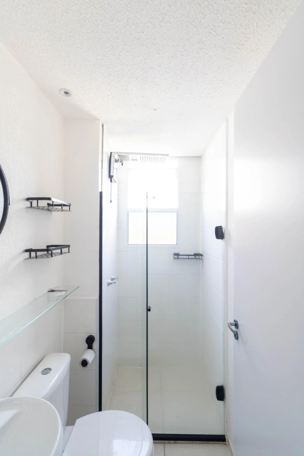 2-bedroom apartment in a building with a pool — photo 39