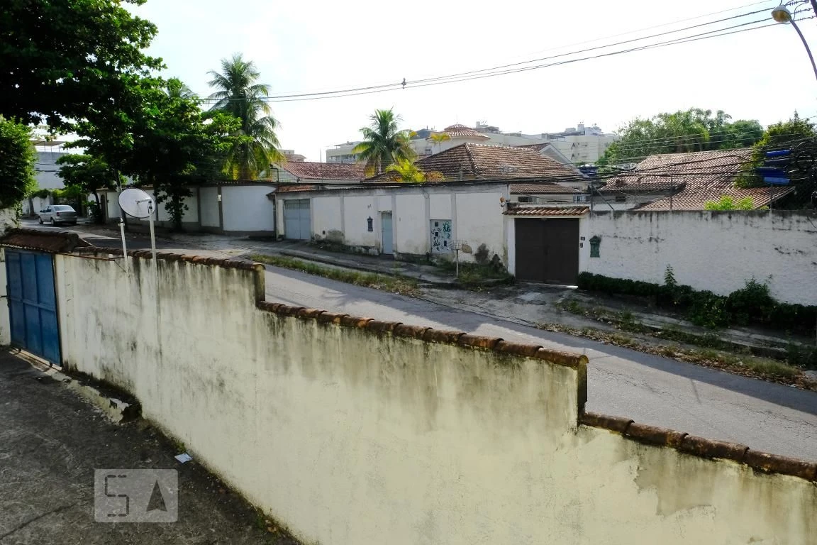 Apartamento sem mobília com cozinha separada e lavanderia — photo 21