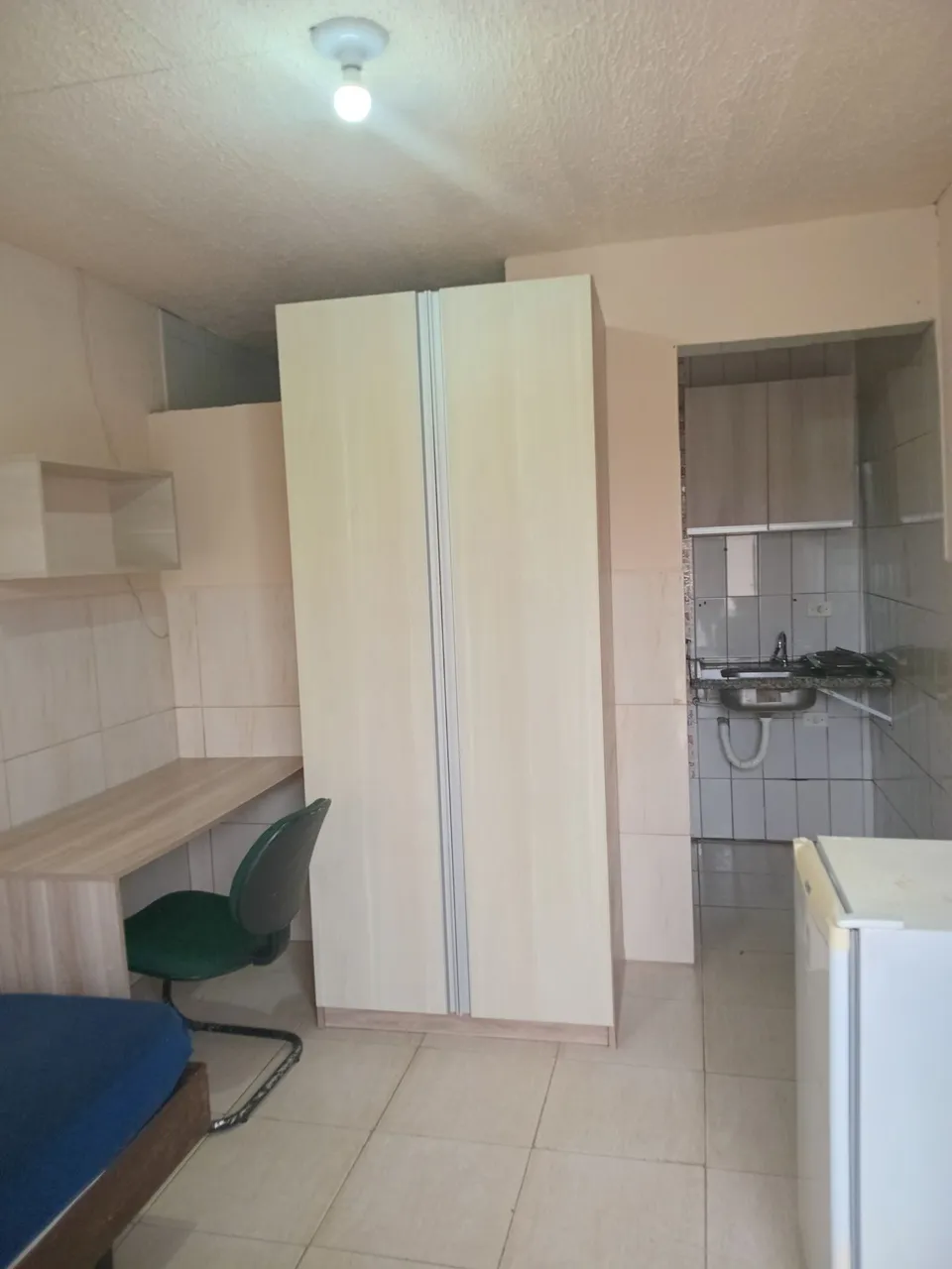 Apartamento sem mobília com mini cozinha e 1 banheiro — photo 2