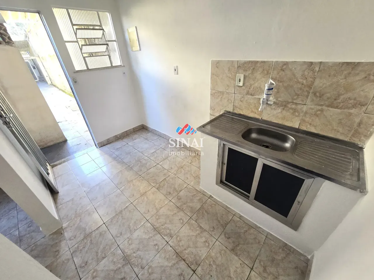 Unfurnished 1-bedroom house with 1 bathroom — photo 2