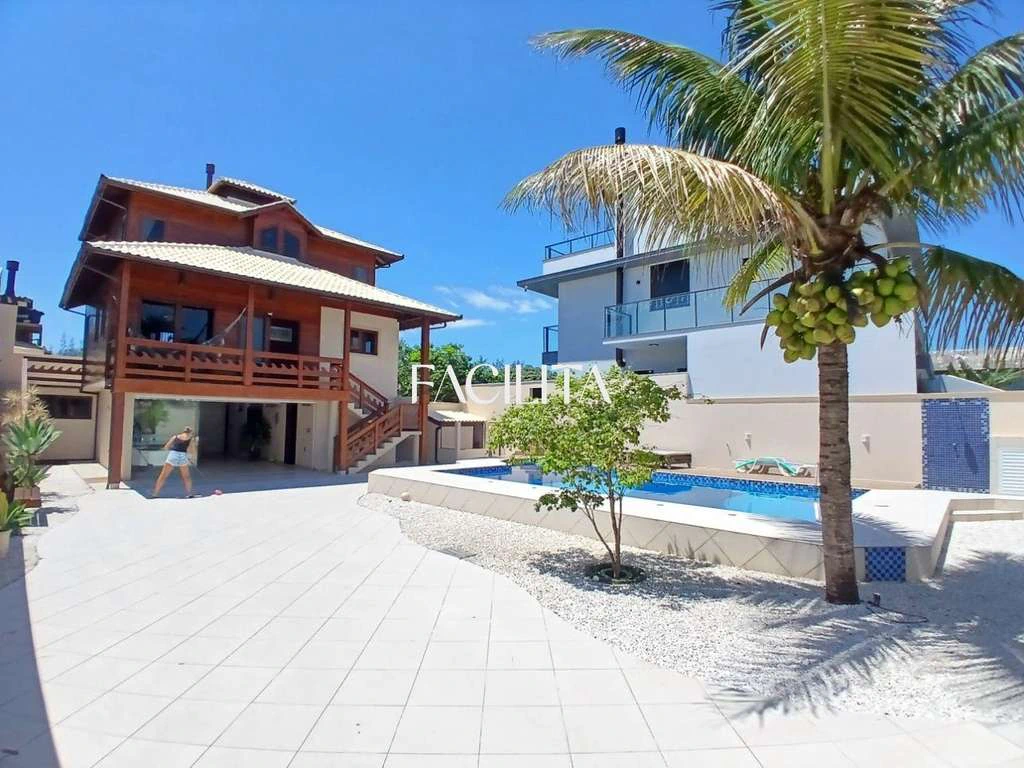 Casa com 3 dormitórios e 407 m² com vaga para 4 carros — photo 3