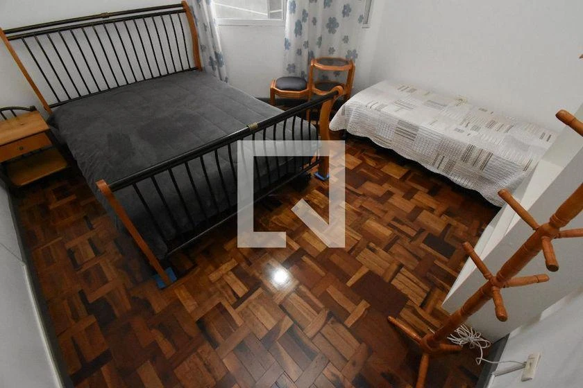 Apartment with wood floors, 2 bedrooms and 130 m² — photo 23