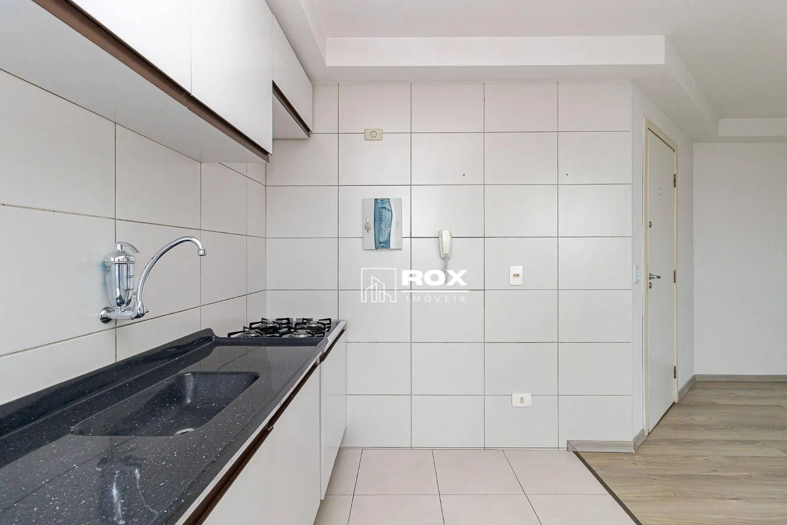 99 m² apartment with 2 bedrooms and 1 parking spot — photo 24