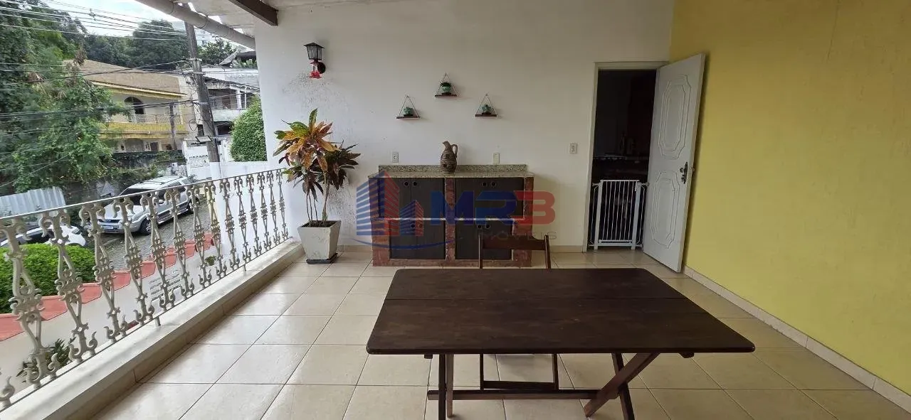 Casa duplex com varanda e 3 quartos e 197 m² — photo 41