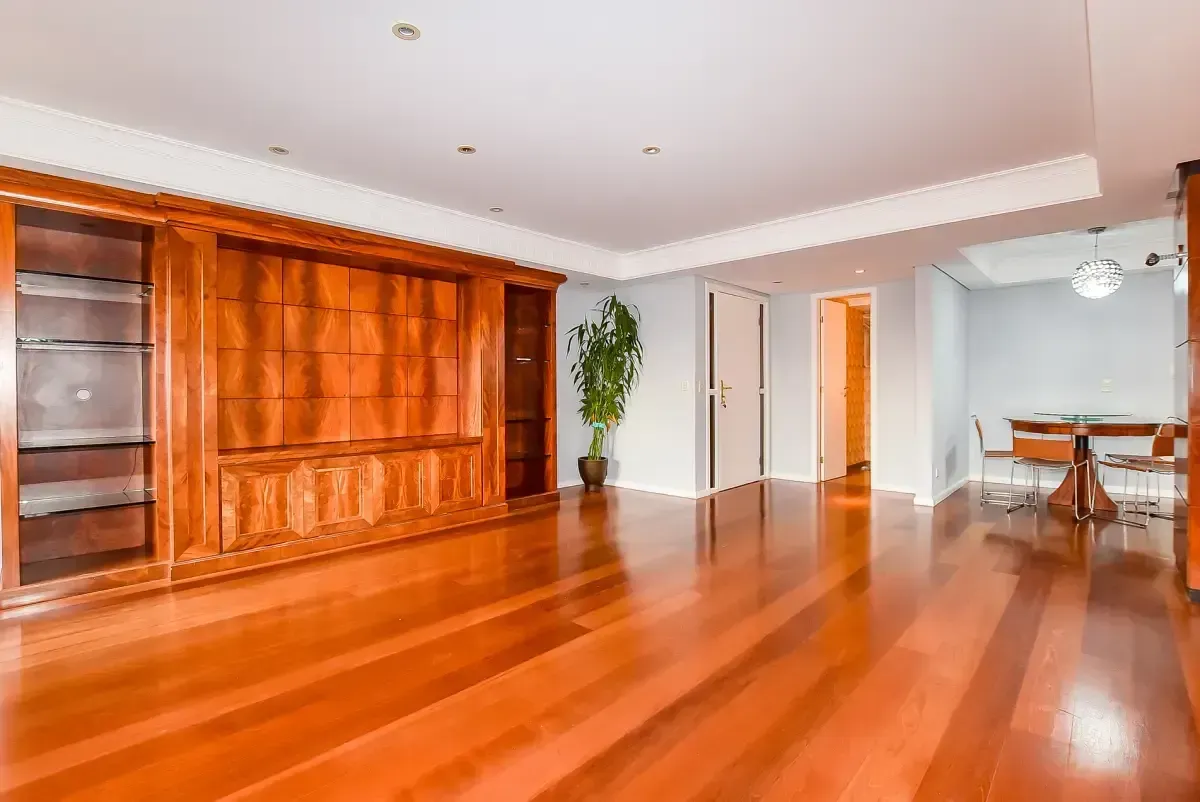 2-bedroom apartment with a home office — photo 3